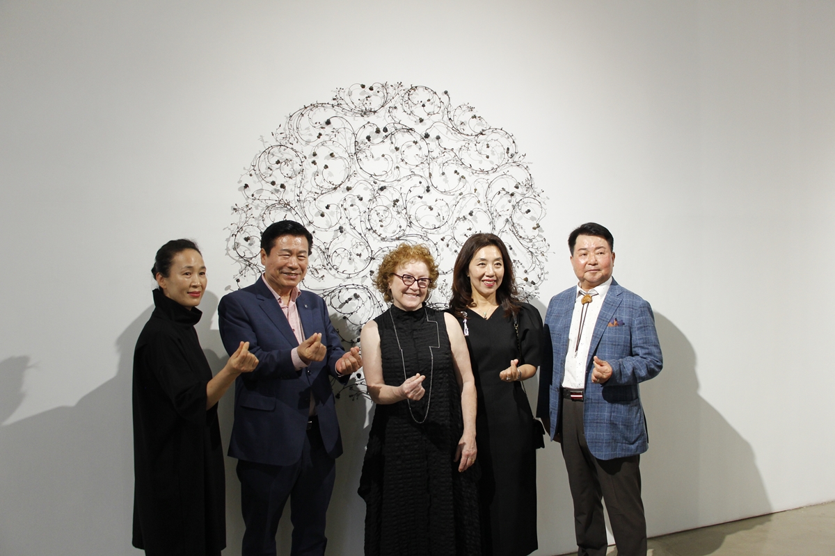  해외작가초대기획-두 가지 제언展 작가만남
